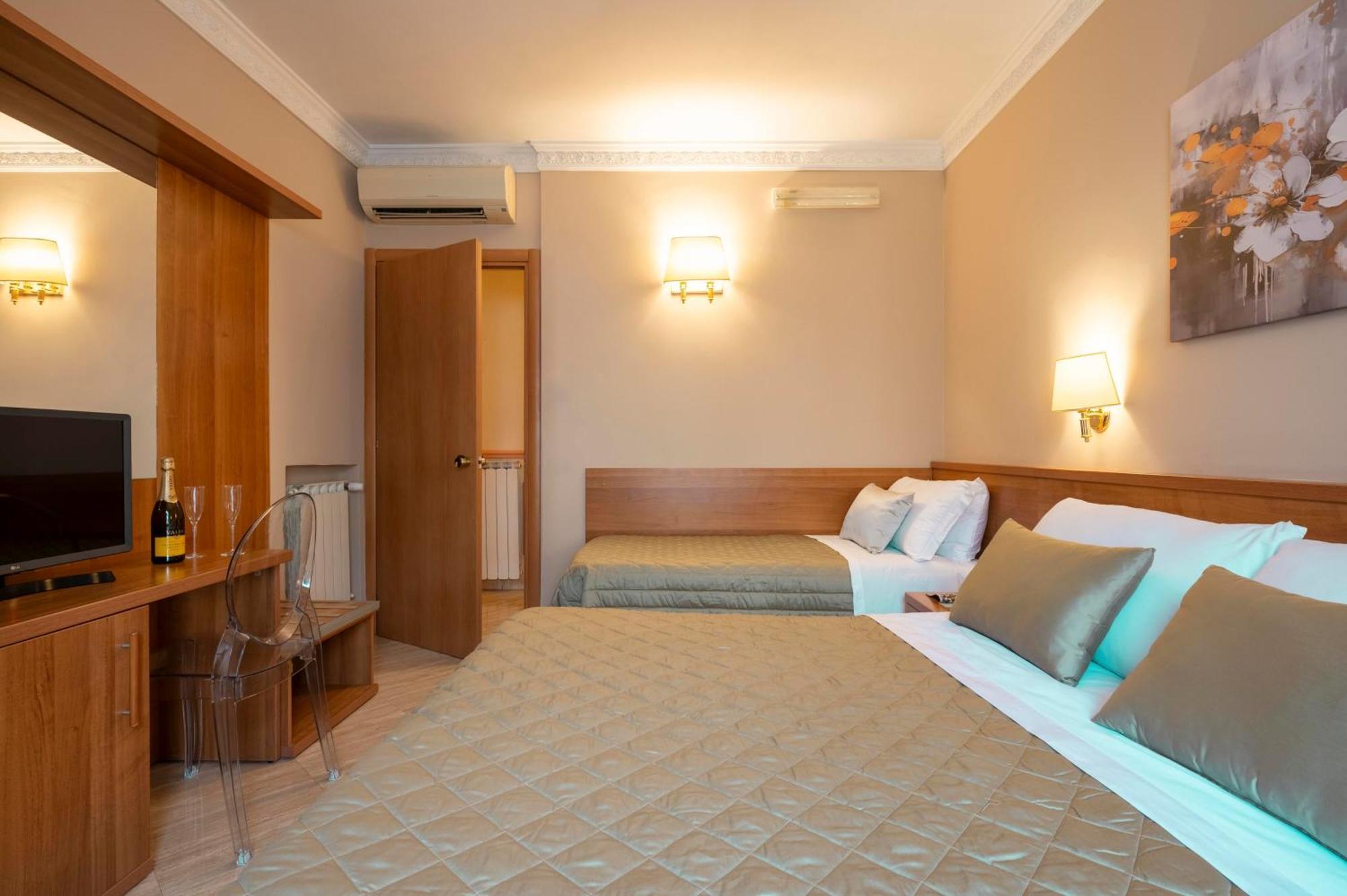 Hotel Magic Рим Екстер'єр фото